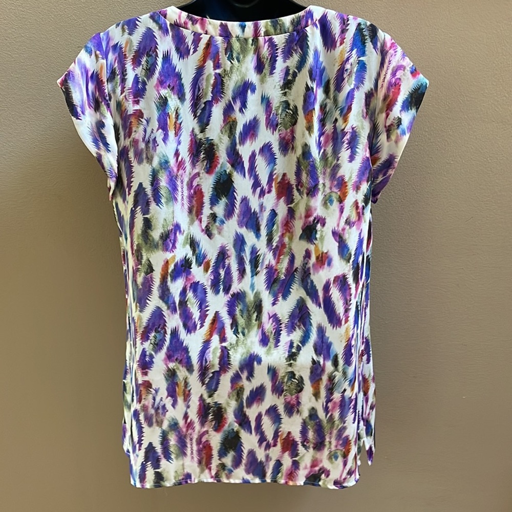Colorful Cabi Top - Picture 2 of 3